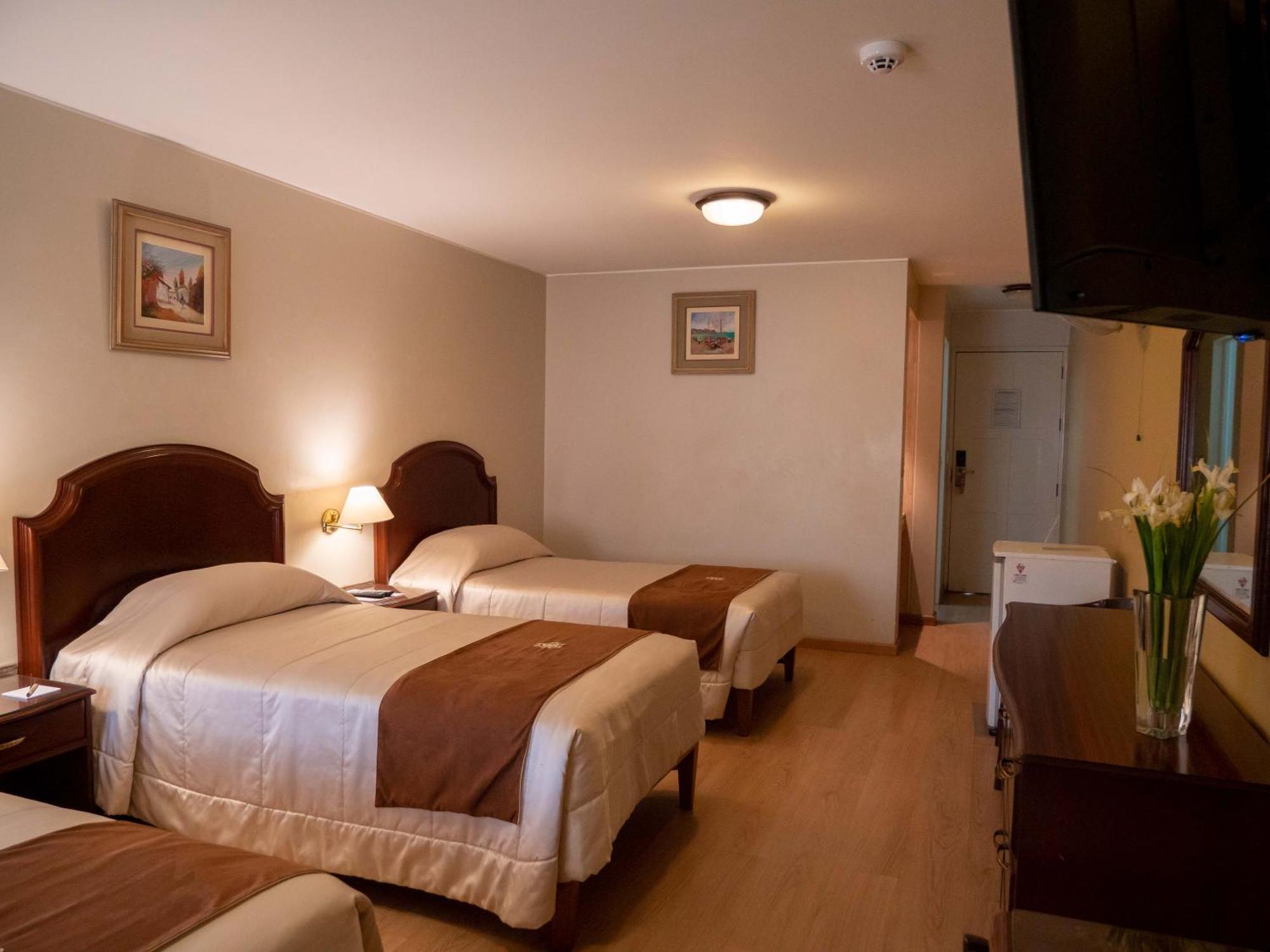 Hotel Britania San Borja ليما المظهر الخارجي الصورة